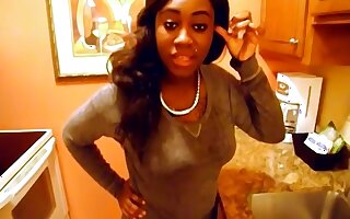 Ebony bush-leaguer gives a nice blowjob in homemade closeup video